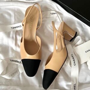 CHANEL Two-Tone Beige and Black Slingback Block Heel Pumps